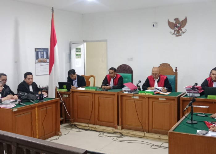 Eksepsi Ditolak, Sidang TPPU Narkoba 'Crazy Rich' Tulung Selapan Haji Sutar Cs Berlanjut
