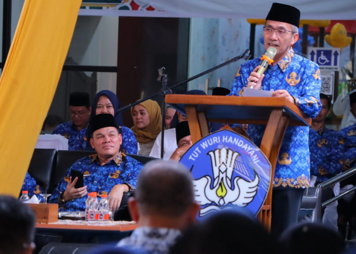 Ratu Dewa Usahakan Percepat Pencairan Intensif Guru dan BOSDA Kota Palembang