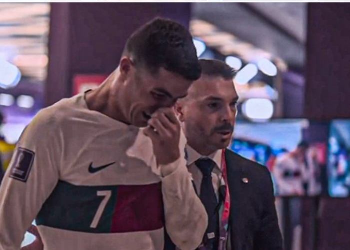 Terekam! Moment Patah Hati Christiano Ronaldo Usai Disingkirkan Timnas Maroko di Piala Dunia Qatar 2022