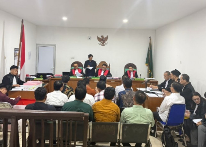 Terungkap di Sidang, Desa Dipaksa Anggarkan Pompa Karhutla Hingga Harga Dimarkup Dua Kali Lipat