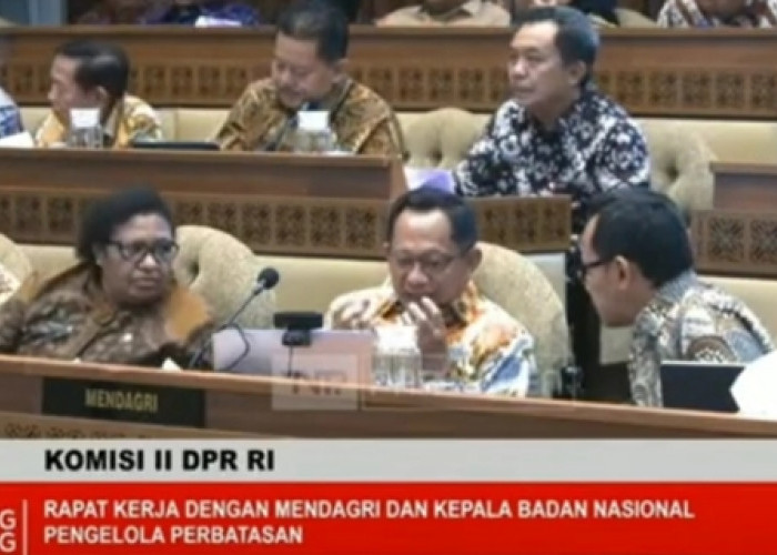 Lagi Asyik Ngobrol, Mendagri Tito Karnavian Tiba-Tiba Disemprot Anggota Komisi II DPR RI