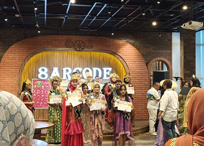 Mahasiswa Universitas Bina Darma Palembang Raih Juara II Harapan Modeling Duta Jumputan Sumatera Selatan  