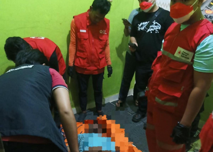 Anak Pulang Ayah Sudah Tergantung di Kusen Jendela, Diduga Nekat Gandir Masalah Ini?