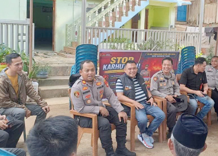 Kapolsek Pemulutan Touring Sambang ke Desa, Ajak Warga Tak Bakar Lahan untuk Cegah Karhutla di Ogan Ilir
