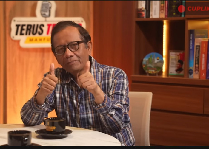 Reshuffle 5 Menteri Mahfud MD Kasih 2 Jempol Untuk Pak Prabowo 