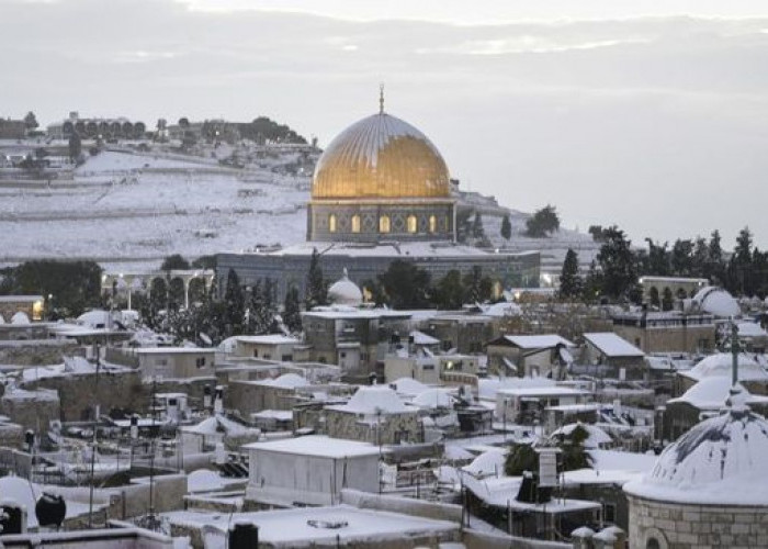 Subhanallah! Masjid Al Aqsa Diselimuti Salju Tebal, Ucapan Ulama Palestina Benar! Tanda Kematian Israel?