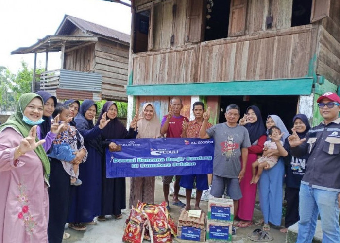 PT XL Axiata Salurkan Bantuan Kepada Korban yang Terdampak Bencana Banjir dan Erupsi Gunung Merapi