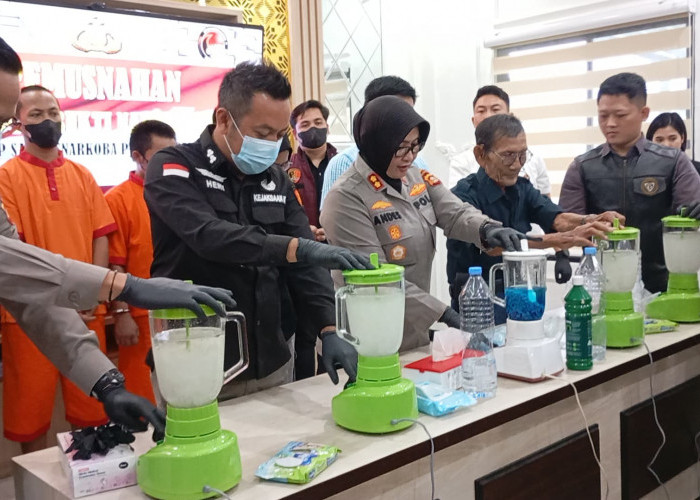 Ribuan Butir Ekstasi dan 4 Kg Sabu Diblender Jadi Jus, Polisi Palembang Selamatkan 500 Ribu Jiwa Anak Bangsa 