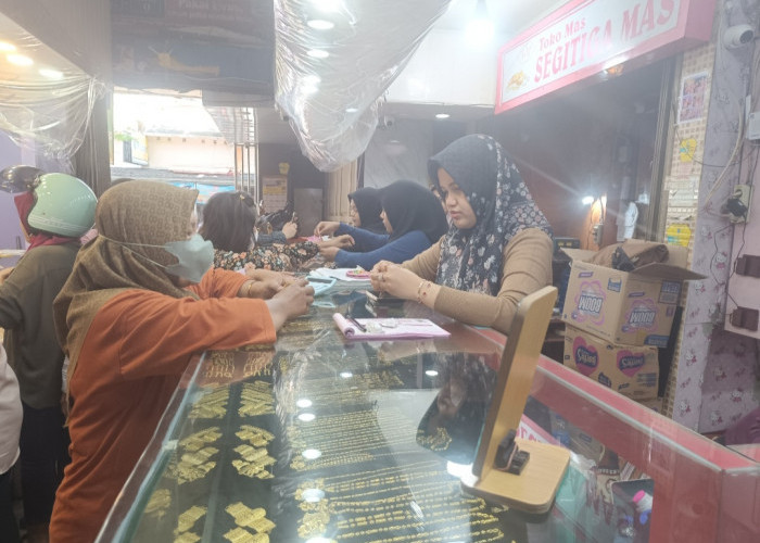 Harga Emas di Kayuagung Tembus Rp9,7 Juta per Suku, Pembeli Mulai Ramai