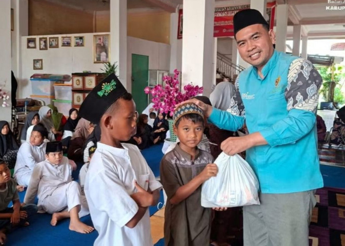Lebaran Yatim dan Penyandang Disabilitas, Baznas Ogan Ilir Santuni Anak Panti Asuhan