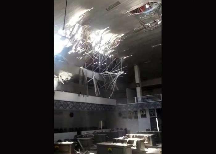 Ruang Rapat Gedung DPRD Cianjur Ambrol Diguncang Gempa