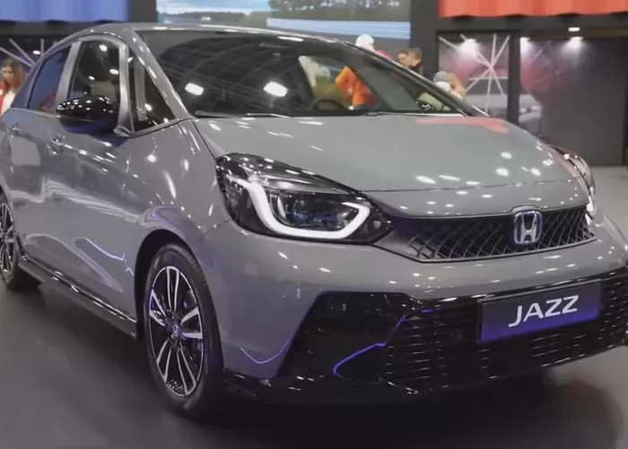 Menawarkan Mesin Hybrid, Honda Jazz 2023 Telah Hadir di Singapura. Indonesia Kapan?   