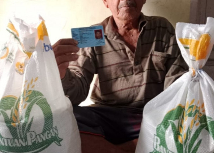 Warga Desa Rawang Besar OKI Dapat Bantuan Pangan Berupa Beras