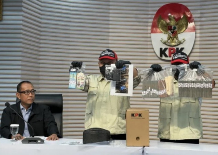 Bongkar Dugaan Suap Pengkondisian Audit BPK di Muara Enim, KPK Amankan Barang Bukti Uang dan Mobil