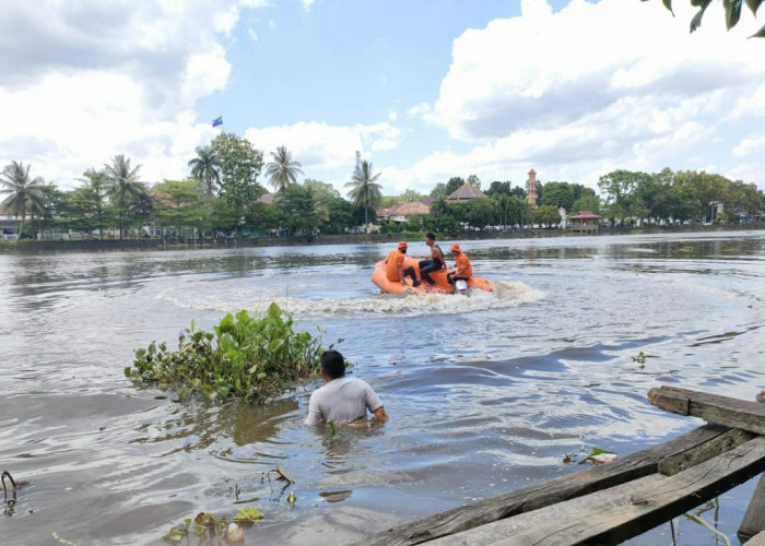 Pencarian Pelajar yang SD Tenggelam di Sungai Komering Dilanjutkan Besok 