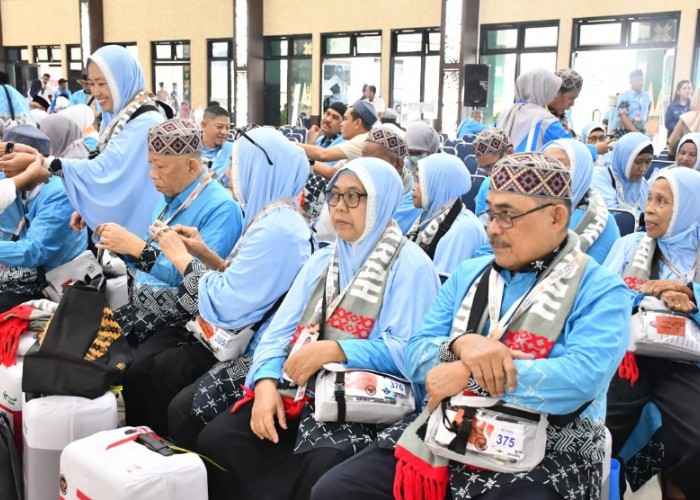 Untuk Kelancaran Ibadah di Tanah Suci, PPIH Embarkasi Palembang Langsung Aktifkan Kartu Sakti Nusuk Jemaah