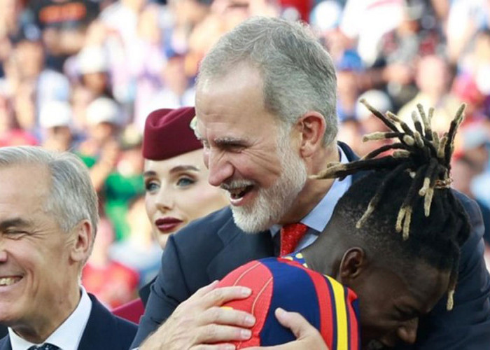 Spanyol Juara Piala Dunia 2026, Raja Felipe VI Peluk Seluruh Pemain, Termasuk Pelatih