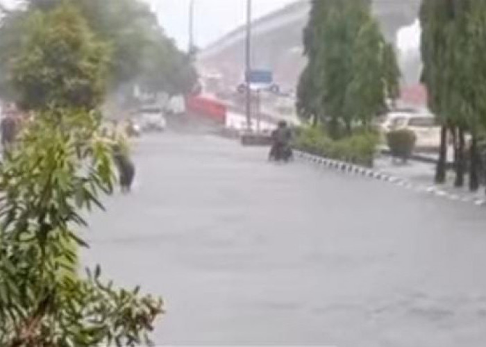 Palembang Dikepung Banjir, Lalulintas Terancam Lumpuh, Nekat Melintas Waspada Kendaraan Mogok 