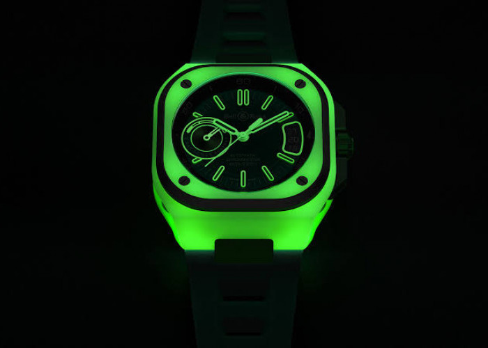Spektakuler! Jam Tangan Seperti Kunang-kunang yang Bercahaya di Malam Hari: Bell & Ross BR-X5 Green Lum