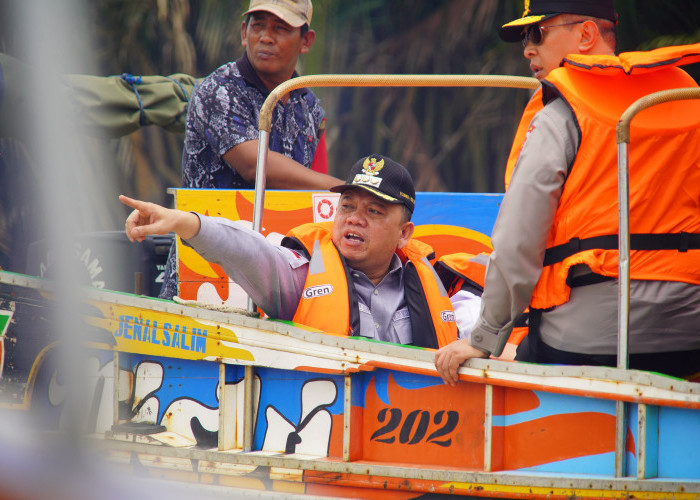 Pj Bupati Muba Bersama Pj Gubernur Sumsel Tinjau Kondisi Jembatan P6 Kecamatan Lalan 