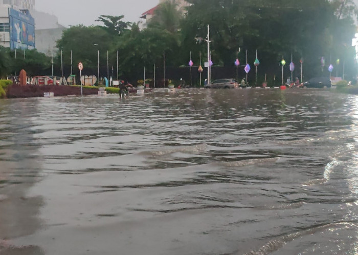 Dinas PUPR Ungkap Penyebab Banjir di Sejumlah Jalan Protokol Palembang, Simak!