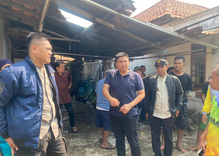 Warga di Kertapati Palembang Berhamburan Pulang Salat Jumat, Satu Unit Rumah Dilalap Si Jago Merah 