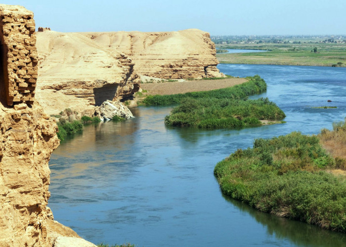 Gua Misterius Muncul di Sungai Eufrat yang Mengering, Benarkah Tembok Yakjuj Makjuj?