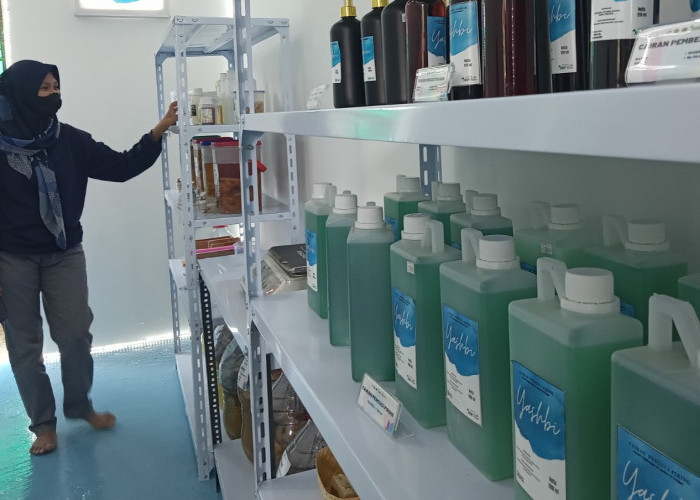 Bank Sampah Prabumulih Dilengkapi Laboratorium Mini, Produksi Sabun Cair Pencuci Piring hingga Sabun Batangan
