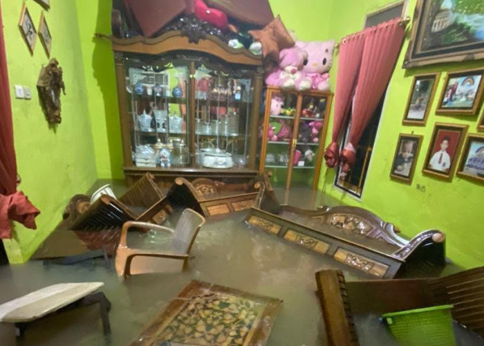 Hujan Deras Semalaman, Kota Prabumulih Banjir, Warga Sebut Terparah Sepanjang Sejarah