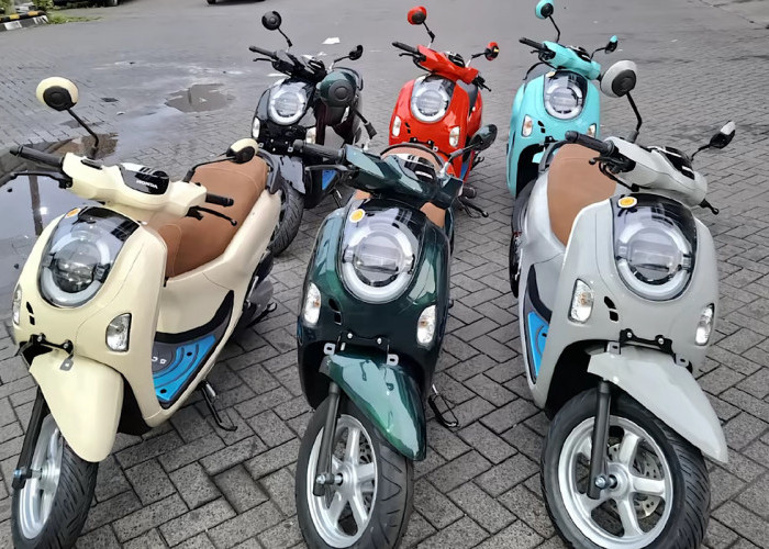 Ternyata Scoopy Varian Termurah Masih Pertahankan Tradisi Era Matic Modern Sudah Banyak Keyless & Tanpa Engkol