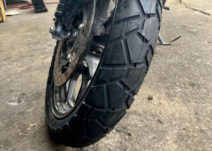 Rekomendasi Ban Motor Tahan Hantam Jalan Berlubang, Nomor 3 Paling Banyak Dipilih Punya Konstruksi Kelas Dunia