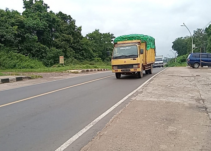 Jelang Nataru, Operasional Angkutan Barang di Jalintim Dibatasi Mulai 19 Desember
