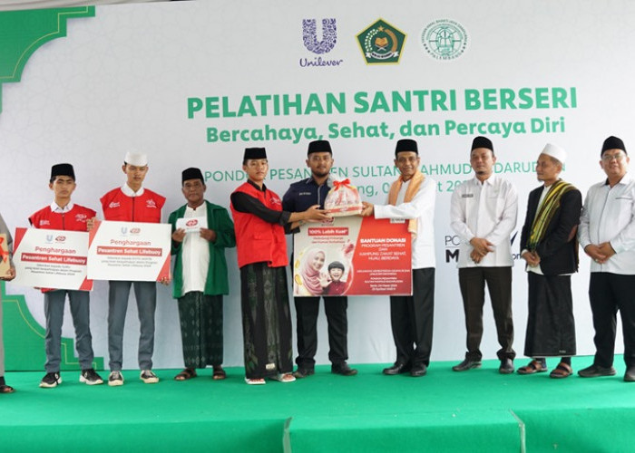 Jangkau Ratusan Santri, Lifebuoy Berkolaborasi dengan Ponpes Sultan Mahmud Badaruddin Palembang Beri Pelatihan