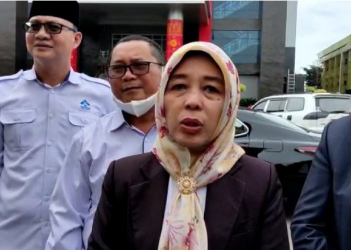 Ibu Rektor UIN Raden Fatah Antar Langsung Belasan Pelaku Penganiayaan Mahasiswa ke Polda Sumsel 