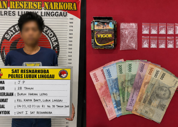 Gerebek Kontrakan Tengah Malam, Polisi Ringkus Pengedar Shabu di Lubuk Linggau, 14 Paket Siap Edar Disita