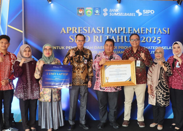 Pemkab Muara Enim Raih Penghargaaan Pemda Sukses Bayar Gaji ASN 100 Persen Lewat SIPD