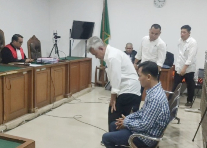 Sidang Fee Proyek Pokir DPRD OKU Jilid III Ditunda, Hakim Ingatkan Parwanto Cs Tetap Jaga Kesehatan