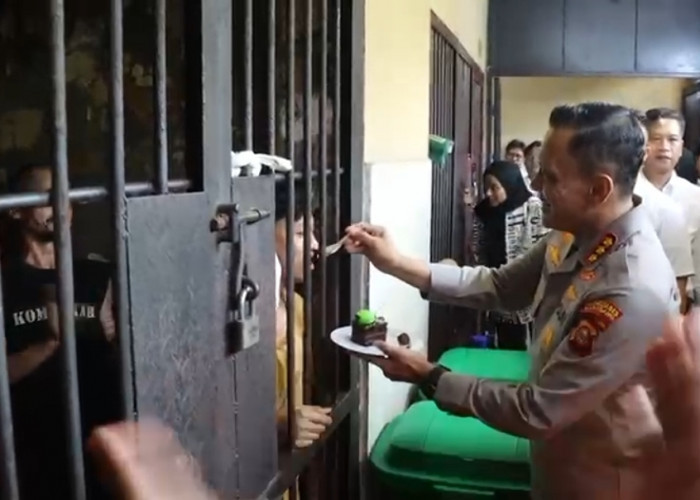 SERU, Dari Balik Jeruji, Tahanan Polrestabes Palembang Rayakan Hari Bhayangkara ke-80 Bersama Kapolrestabes