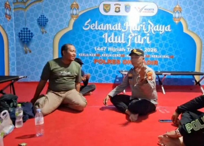 Pemudik Motor Asal Jambi Tujuan Lampung Singgah di Pos Pam Lempuing, Polres OKI Berikan Layanan