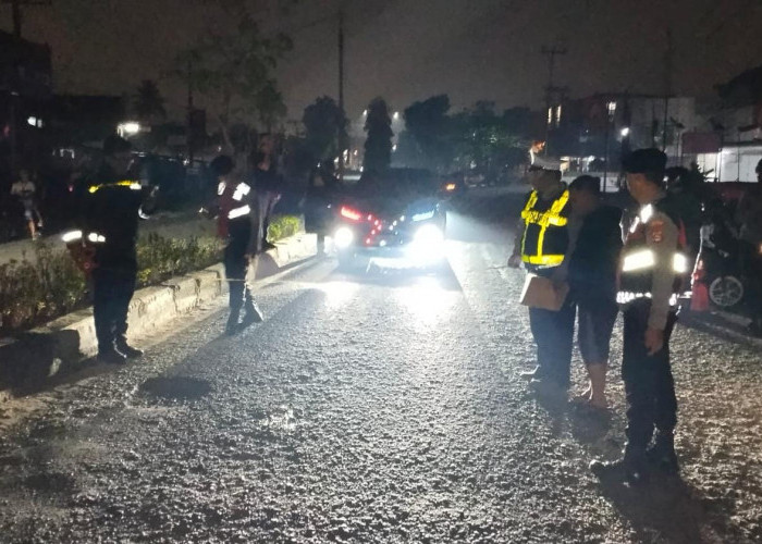 Hindari Jalan Rusak, Pengendara Motor di Palembang Harus MD, Akibat Tabrak Lari Diserempet Truk