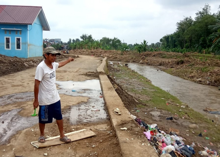 Warga Terdampak Banjir di Lahat Mulai Beraktivitas Seperti Biasa