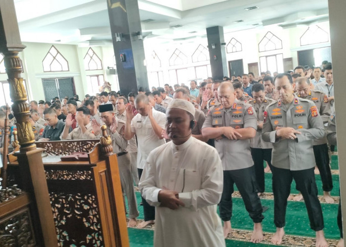 Ikut Berduka, Polda Sumsel Gelar Salat Gaib untuk 3 Anggota Polri Lampung yang Tewas Ditembak