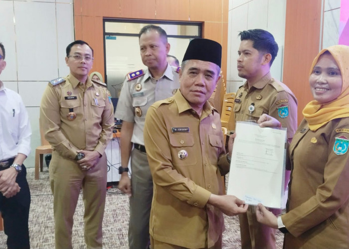 Perkuat Legalitas Aset, Pemkab Ogan Ilir Terima 12 Sertifikat Hak Pakai dari Kantor Pertanahan