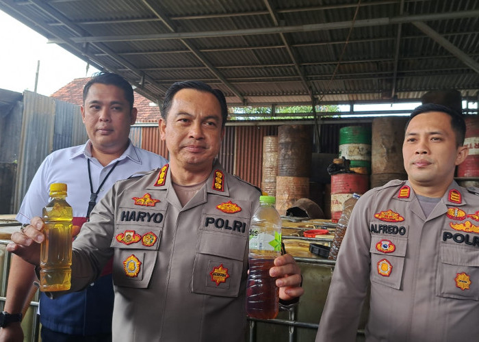 Polrestabes Palembang Gerebek Gudang Penyimpanan Minyak Ilegal di Kertapati, Amankan 2,8 Ton BBM Solar 
