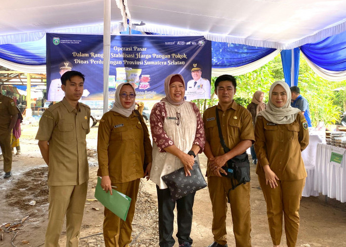 Dinas Perdagangan Sumsel Gelar Operasi Pasar di Pasar Talang Betutu, Harga Komoditas Pangan Lebih Terrjangkau 