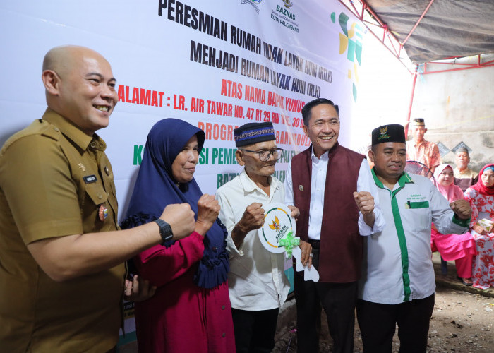 Gubuk Reyot Yunus Kini jadi Layak Huni, Ratu Dewa Serahkan Kunci Rumah Program Bedah Rumah
