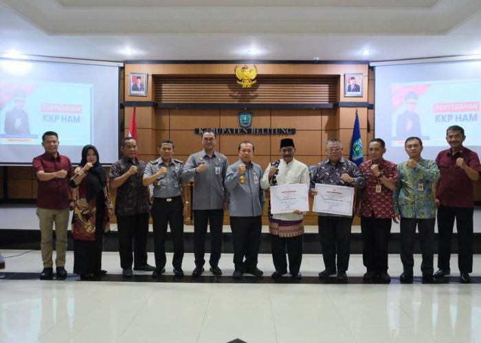 Kakanwil Harun Sulianto Serahkan Penghargaan KKP HAM Kepada Pemda Belitung dan Belitung Timur