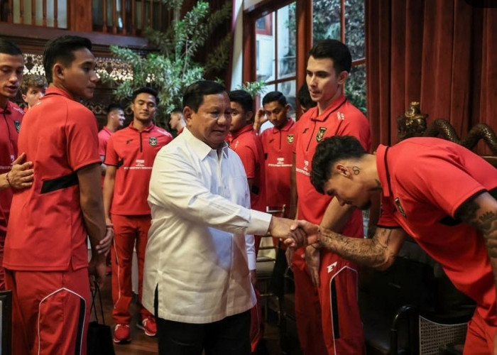 Punggawa Timnas Diundang Makan Siang, Nyanyi Bareng Dapat Hadiah Jam Eksklusif Rolex: Ini Pesan Heroik Prabowo