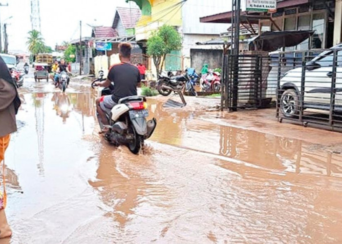 Langganan Banjir, Jalan Simpang Puskesmas Sungai Lilin Akan Ditimbun