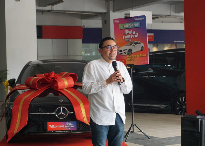 Pelanggan Asal Medan Bawa Pulang Mobil Mewah dari Telkomsel